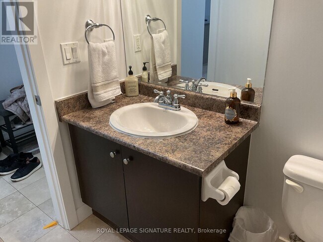 Photo - 438 King St W Unité 415