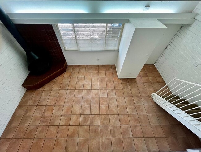 Photo - Bright 2 story 2br, 1b, 875sq. ft townhous... Unit B