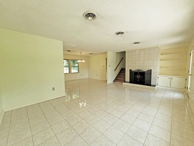 133 Glenrochie Dr