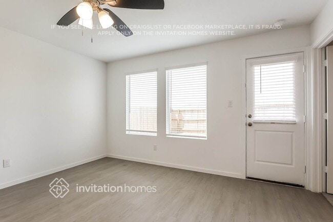 Photo - 3724 Axis Hl St