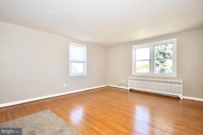 Photo - 8035 Pine Rd