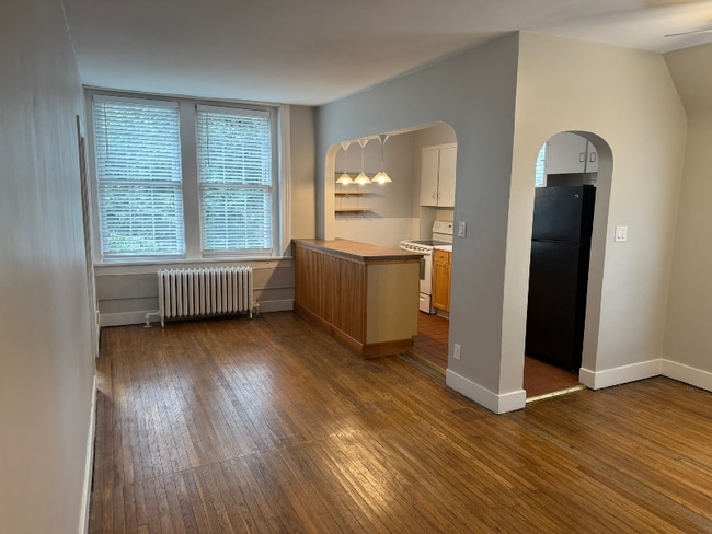 Building Photo - 871 Delaware Ave Rental