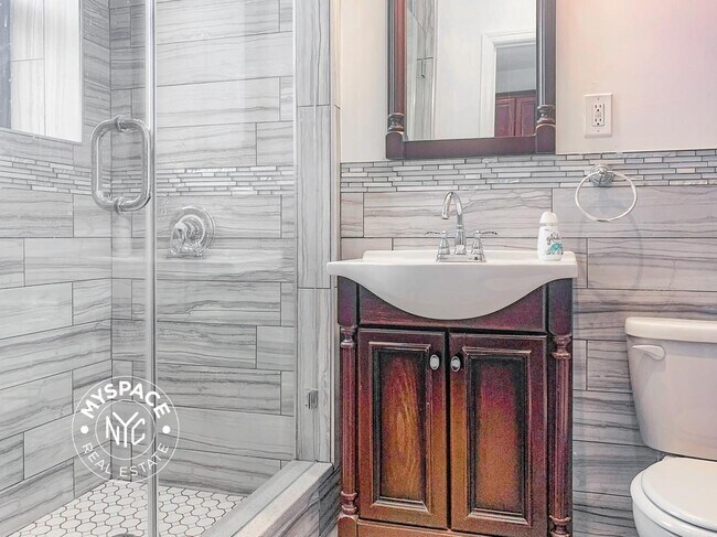 Photo - 330 Lewis Ave Unidad 3D