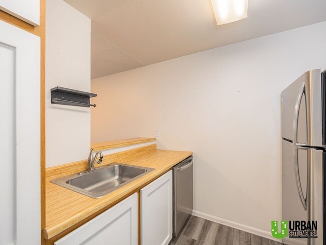Photo - Comfortable 1-Bedroom Condo with Parking & Resort-Style Amenities