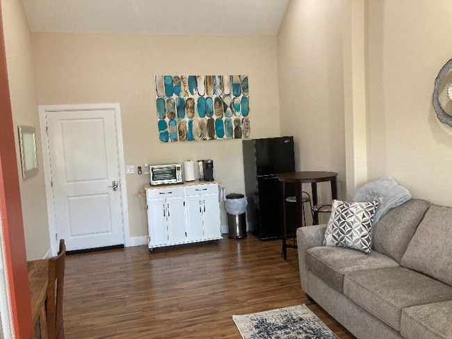 Photo - 1150 Northwood Dr NE