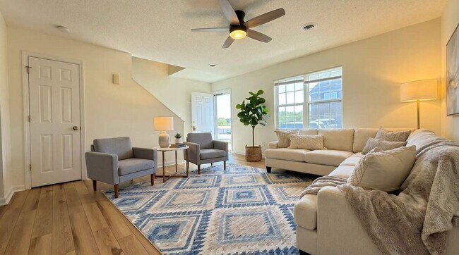 Photo - 23 Lexington Ct