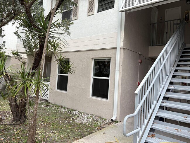 Photo - 17565 NW 67th Pl Unit M-8