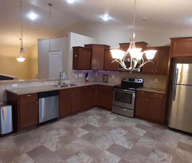 Photo - 6271 Greenview Dr