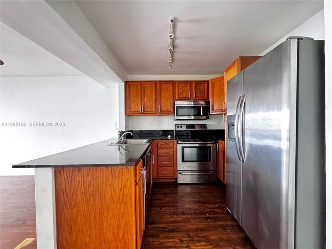 Photo - 833 West Ave Unit 302