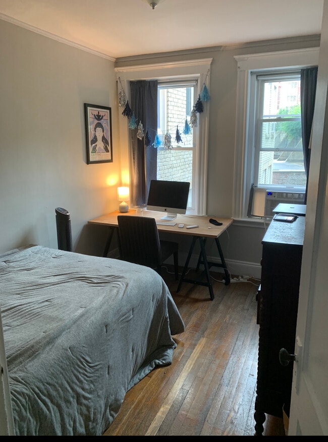 Photo - 24 Saint Germain St