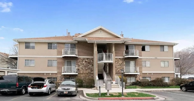 Building Photo - 1245 Riverside Ave Rental