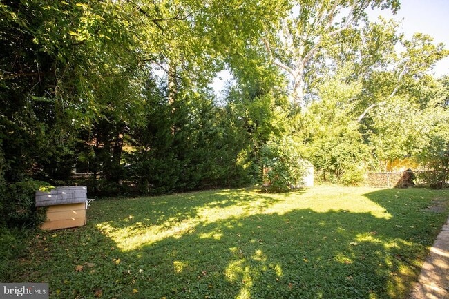 Photo - 5915 Ryland Dr