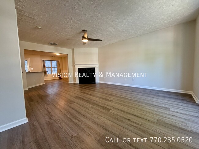 Photo - 2084 Manhattan Pkwy