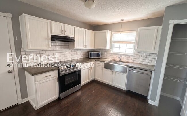 Photo - 6326 Pompano St