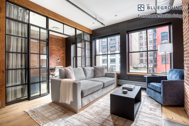 Building Photo - 117 W 28th St Rental