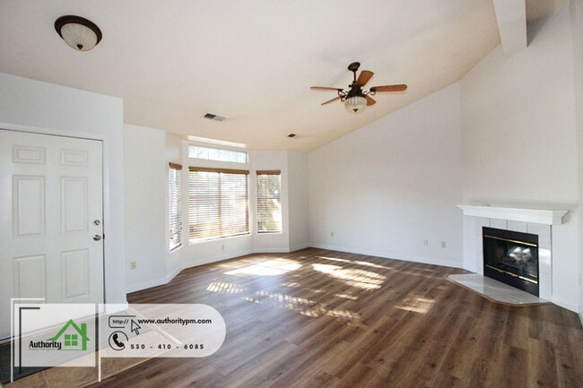 Photo - 2882 Sandstone Dr