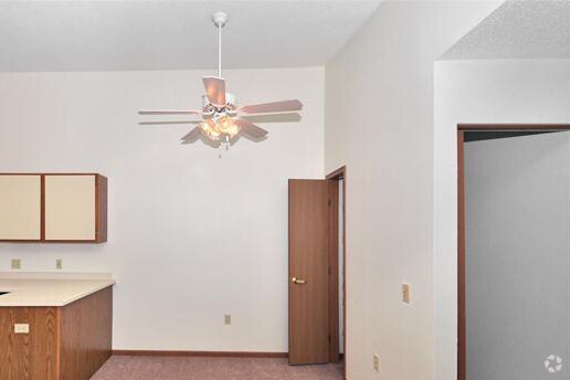 Cedar Pointe Apartments