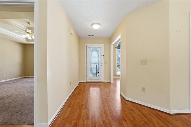 Photo - 2600 Avalon Pl