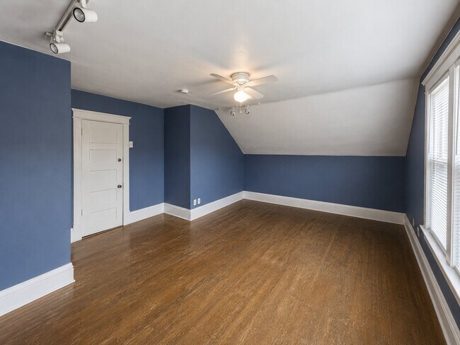 Photo - 208 E Northwood Ave