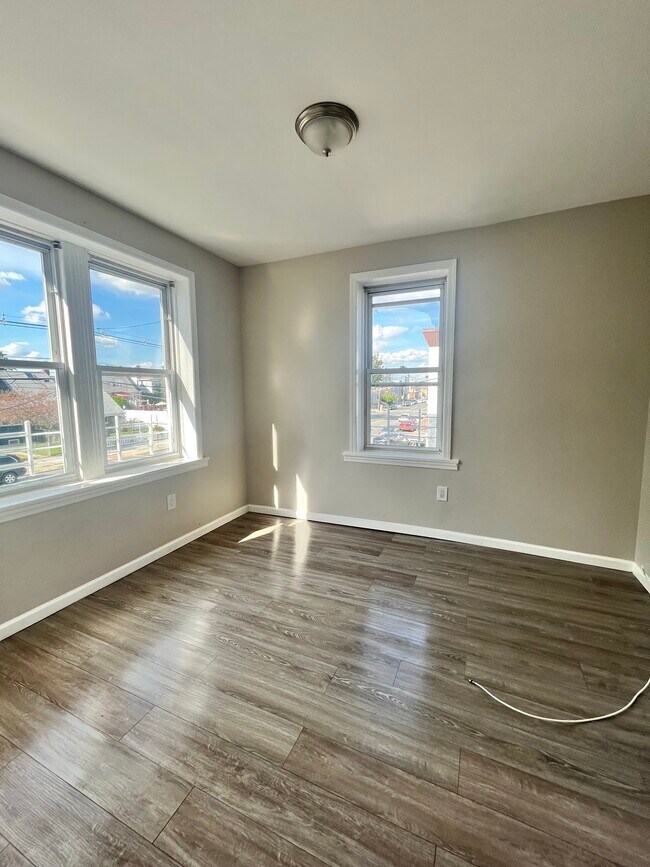 488 Kennedy Blvd 5 - 489 Kennedy Blvd Unit 5