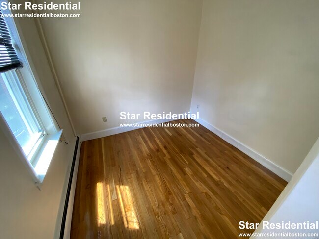 Photo - 725 Commonwealth Ave Unit 1