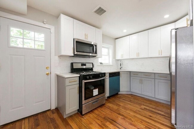 Photo - 116-27 134th St