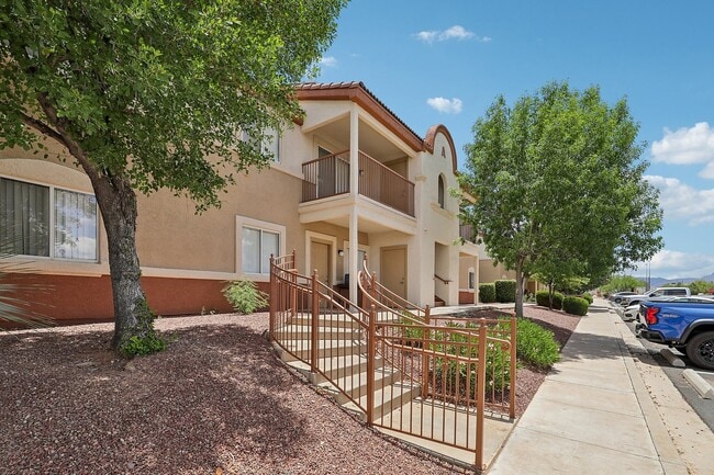 7-web-or-mls-N Skyline Dr-0506-907