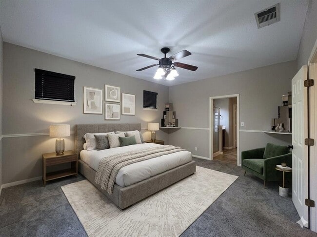 Photo - 903 Oakwood Dr
