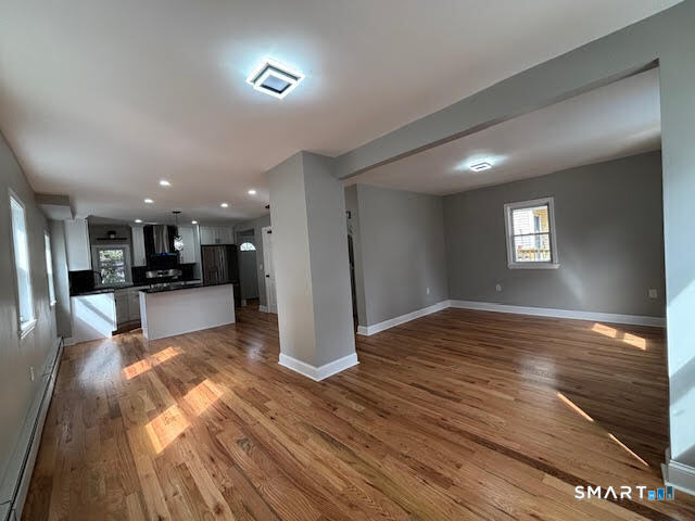 Photo - 147 View St