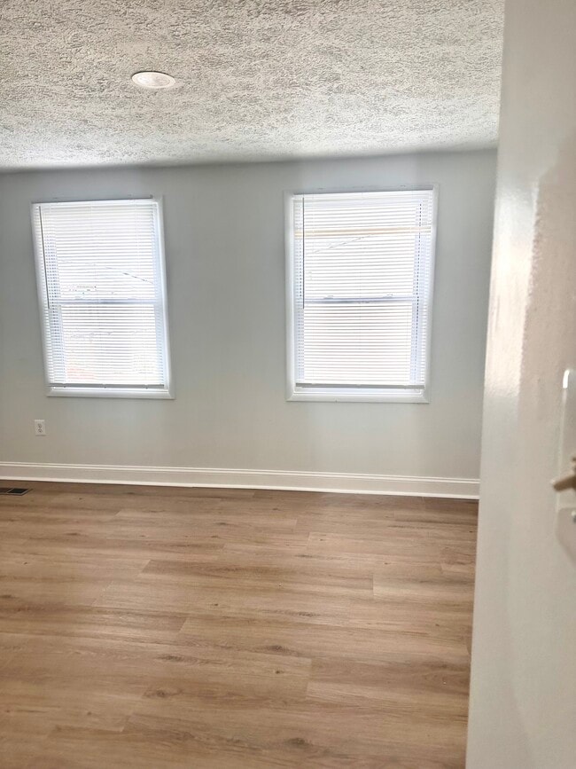 Photo - 4 Avonshire Ct