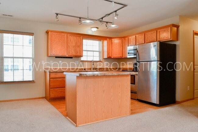 Photo - 2 Bath Town home in Urbandale with a 2-car attached garage