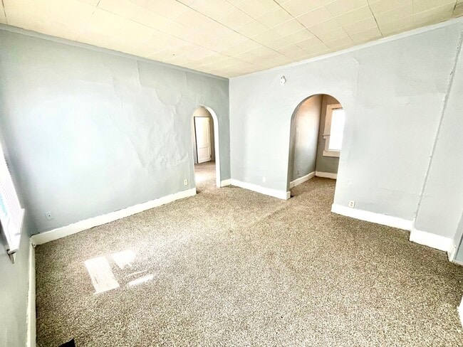 Photo - 206 W Louisiana St