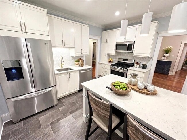 Building Photo - 50 Bowdoin St Unit 3