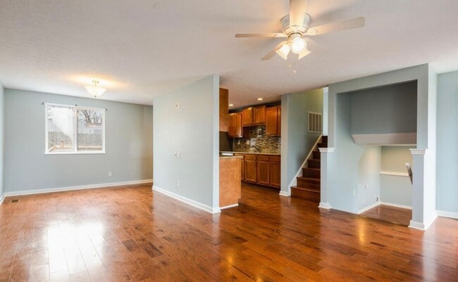 Photo - Newly Renovated Hillview Bi-Level! House