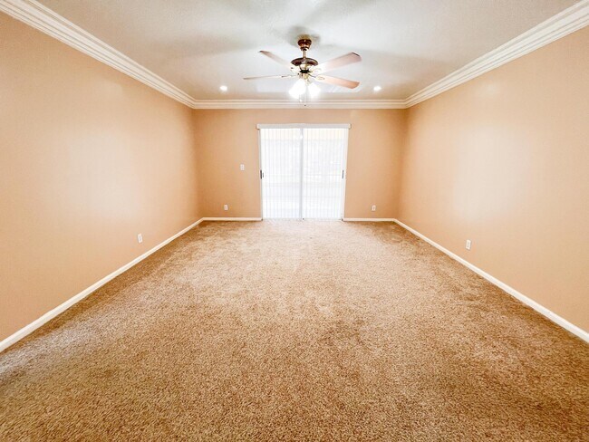 Photo - 1305 Monteray Way