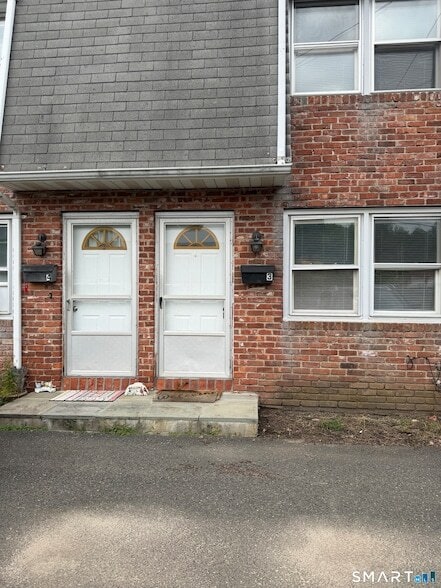 Building Photo - 90 Burton St Unit 3