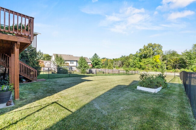 Photo - 1552 Cook Cir