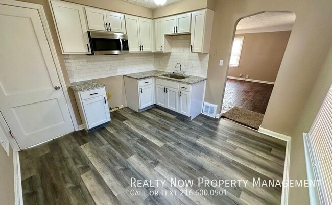 Photo - 5329 Vine St