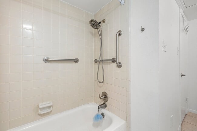 Building Photo - 1809 Stoney Brook Dr Unit True