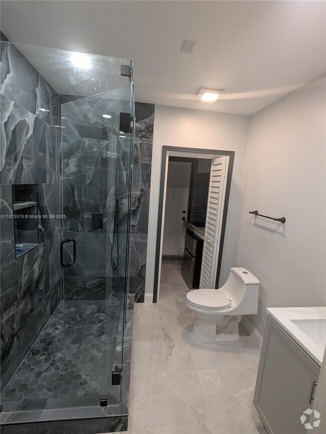 Building Photo - 14600 NW 11th Ct Unit 2 Rental