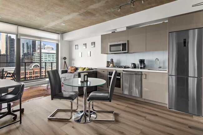 Photo - 650-610 10 Ave SW Unit ID1345995P