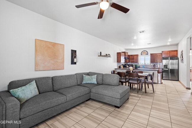 Photo - 8937 Robert Dr