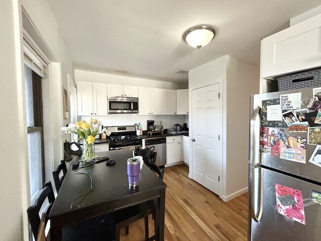 Photo - 914 Dorchester Ave Unidad 2