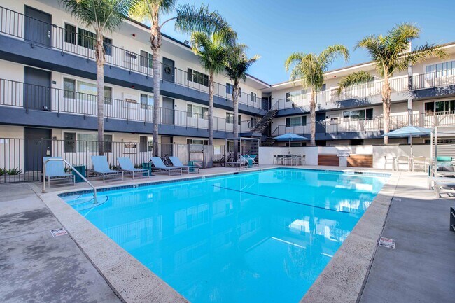 Breakpointe Coronado