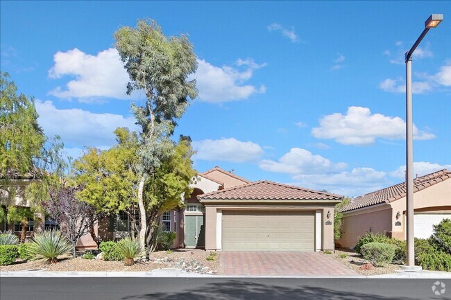 Building Photo - Beautiful Single-Story 3 Bedroom Home in T...