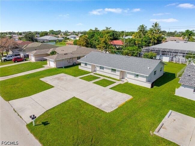 Photo - 1722 SW Santa Barbara Pl