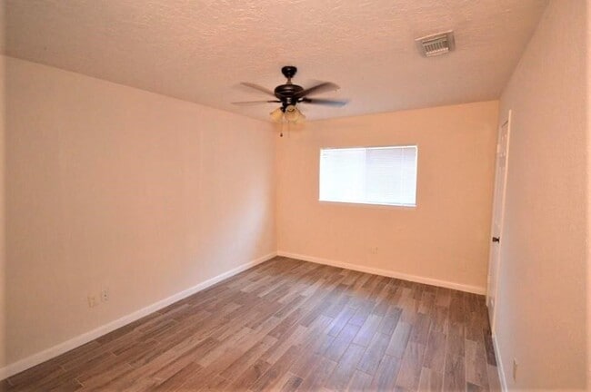Photo - 2314 Crooked Ln