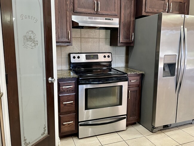 Photo - 408 Boggy Creek Dr