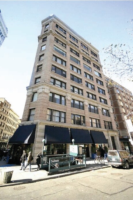 Photo - 139 Chambers St