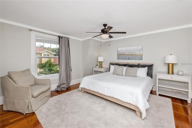 Photo - 2120 10th St N